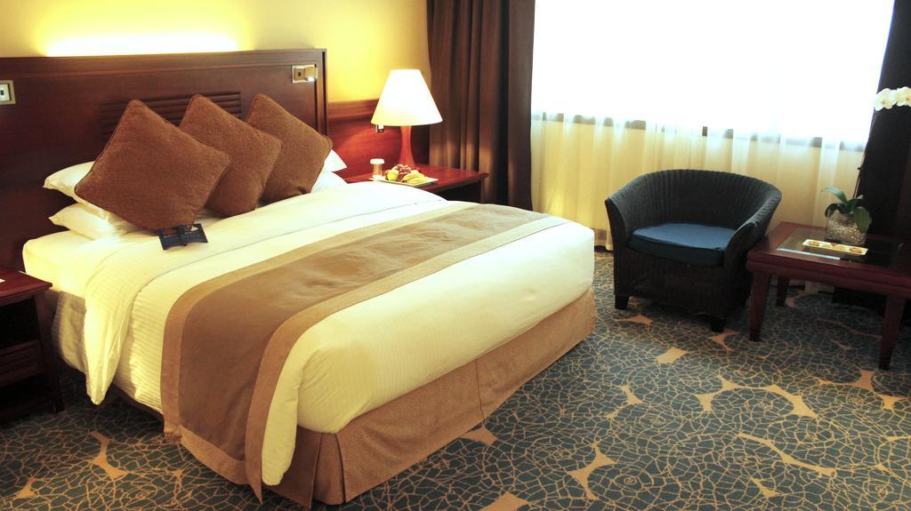 Radisson Blu Resort, ชาร์จาห์ ภายนอก รูปภาพ A room at the hotel