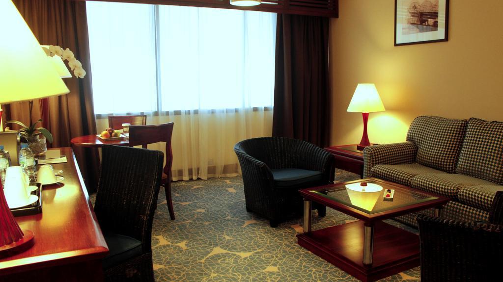Radisson Blu Resort, ชาร์จาห์ ภายนอก รูปภาพ A suite at the hotel
