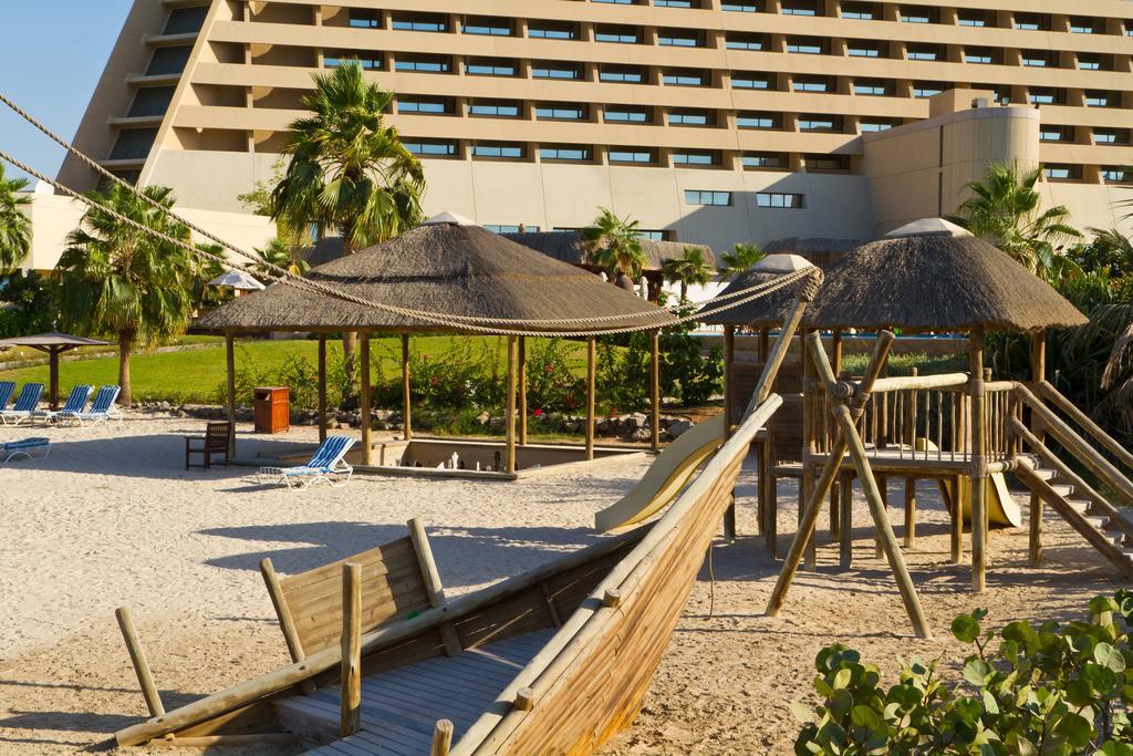Radisson Blu Resort, ชาร์จาห์ ภายนอก รูปภาพ The beach at the Atlantis Paradise Island