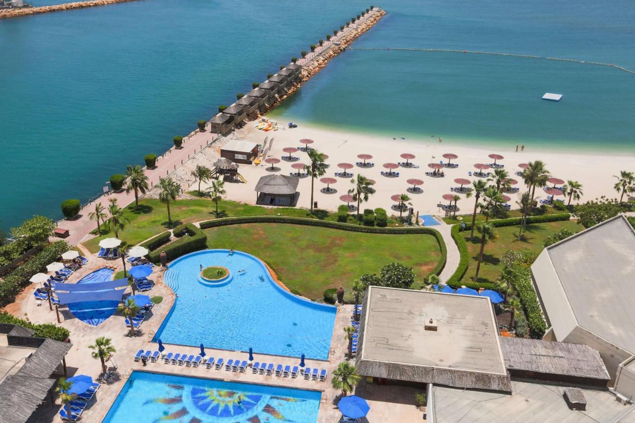 Radisson Blu Resort, ชาร์จาห์ ภายนอก รูปภาพ The beach at Jumeirah Beach Hotel