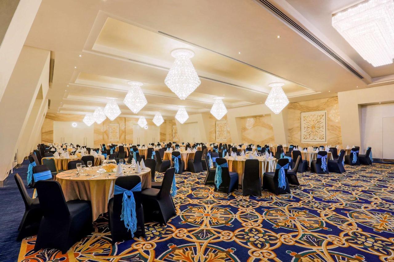 Radisson Blu Resort, ชาร์จาห์ ภายนอก รูปภาพ The ballroom